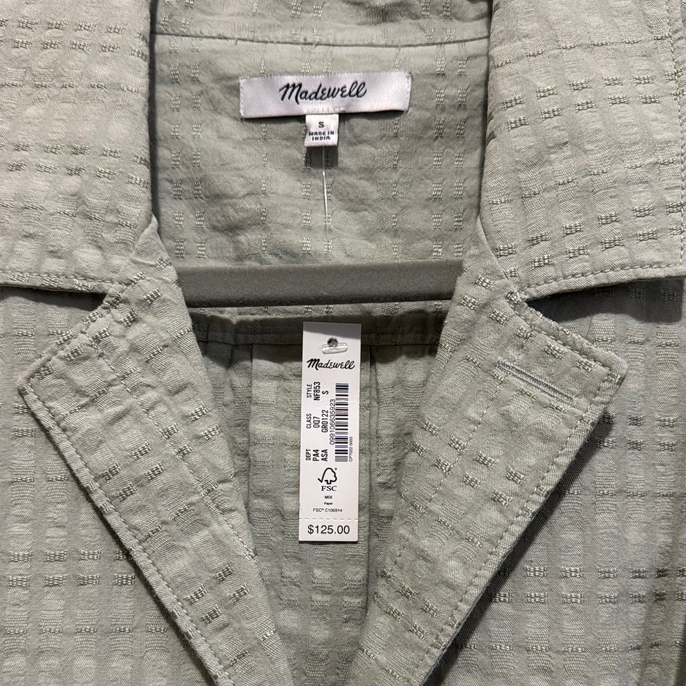 Green Textured Button-Up Romper - Picture 2 of 6
